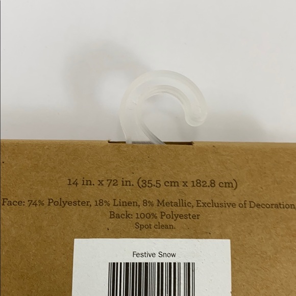 New Golden Snowflake Metallic Table Runner 14x17” - Picture 3 of 5